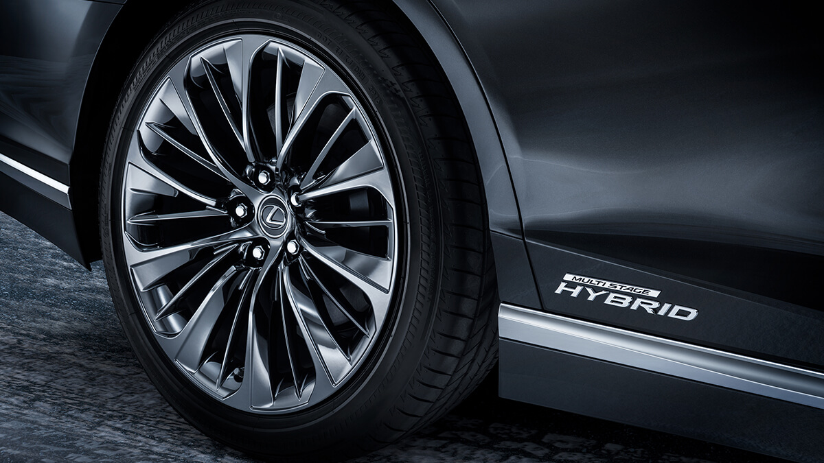 DIAMOND-CUT FORGED WHEELS