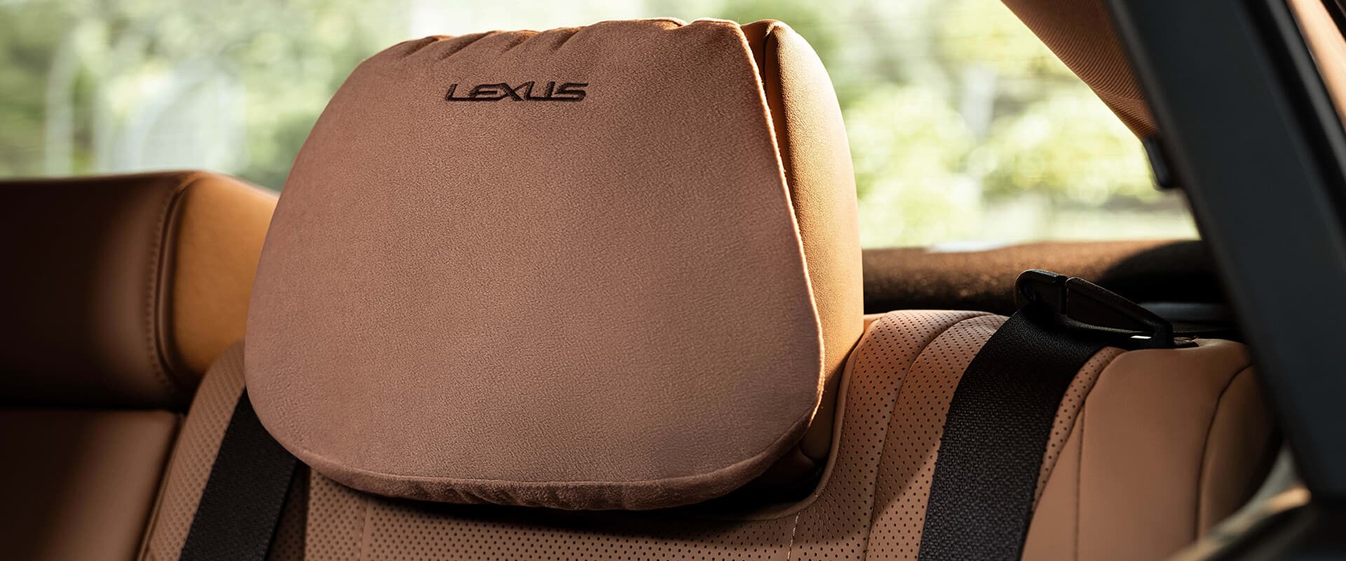 Lexus ES 350h Luxury Interior Gallery Images