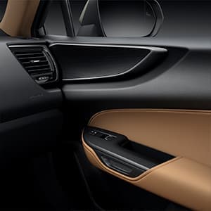 http://Lexus%20NX%20350h%20Luxury%20Interior%20Gallery%20Thumbnail